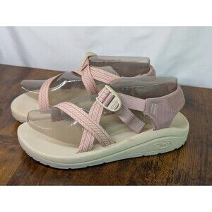 CHACO Women's CushZ Extra Cushioned Sandals  Size 10 Hiking